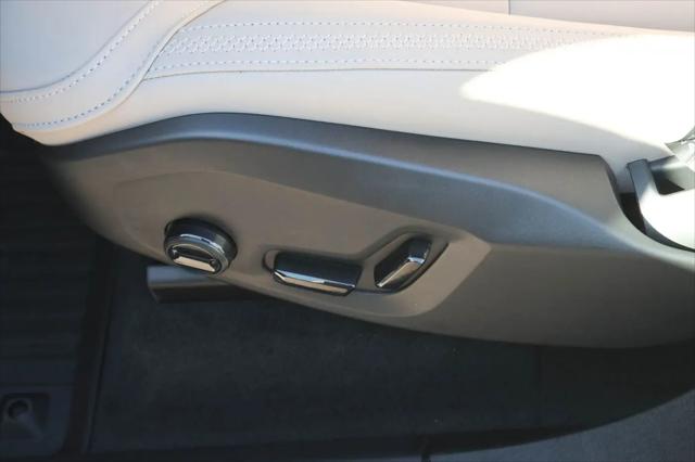 2026 Volvo XC90 Plug-In Hybrid Plus, T8 AWD, Electric/Gasoline, Bright, 6 Seats