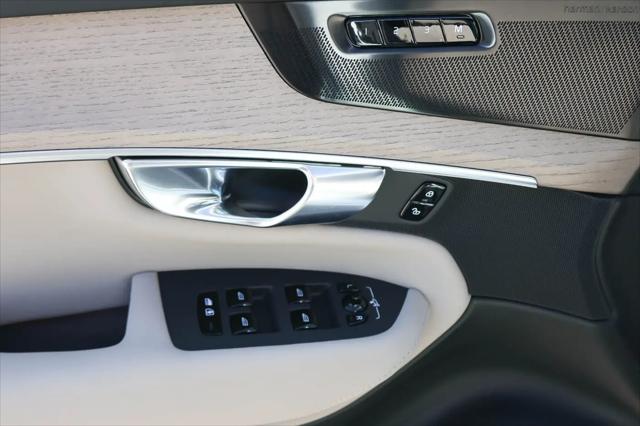 2026 Volvo XC90 Plug-In Hybrid Plus, T8 AWD, Electric/Gasoline, Bright, 6 Seats