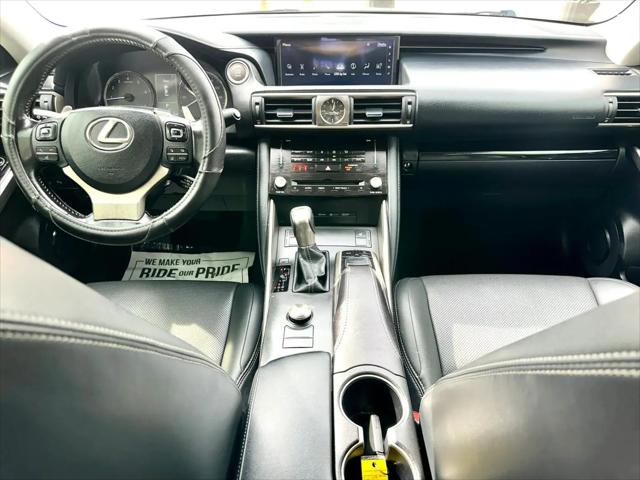 2017 Lexus IS 200t IS Turbo