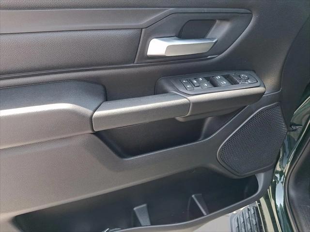 2026 Ram 1500 Tradesman Crew Cab 4x4 57 Box