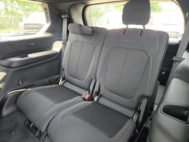 2026 Jeep Grand Cherokee L Altitude 4x2
