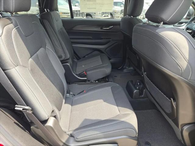 2026 Jeep Grand Cherokee L Altitude 4x2