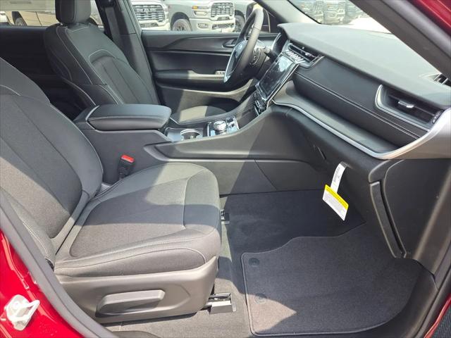 2026 Jeep Grand Cherokee L Altitude 4x2