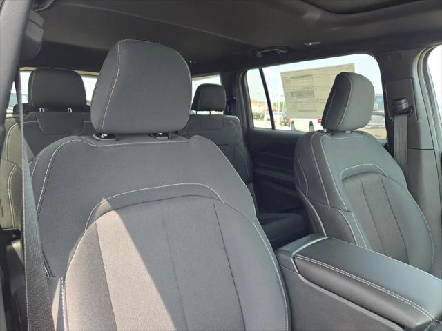 2026 Jeep Grand Cherokee L Altitude 4x2