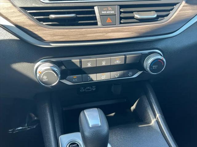2025 Nissan Altima SV FWD