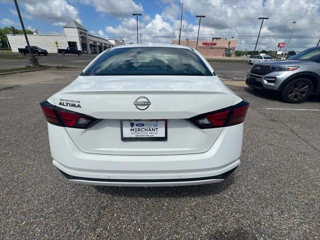 2025 Nissan Altima SV FWD