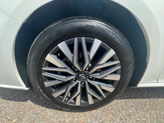 2025 Nissan Altima SV FWD