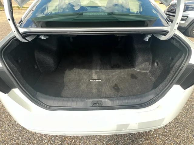 2025 Nissan Altima SV FWD