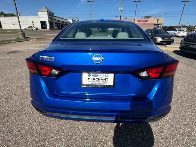 2025 Nissan Altima SV FWD