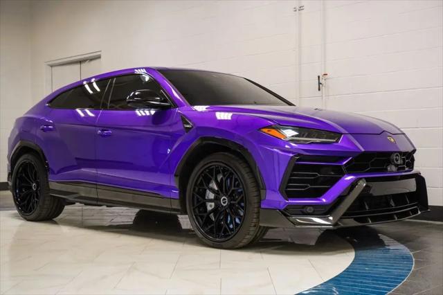 2022 Lamborghini Urus Graphite Capsule