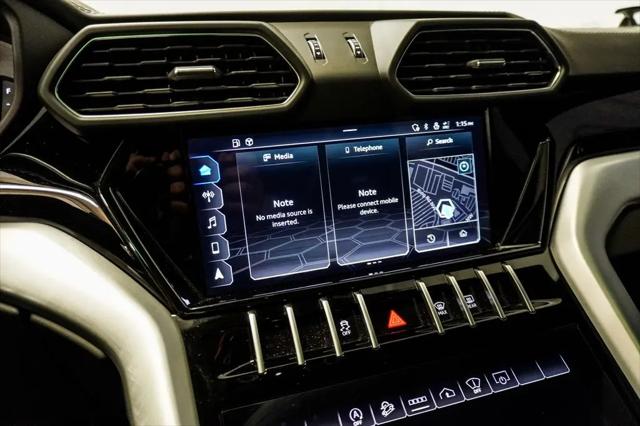 2022 Lamborghini Urus Graphite Capsule