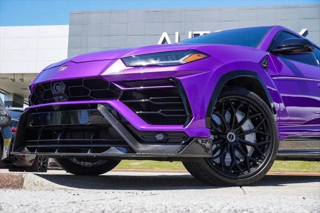 2022 Lamborghini Urus Graphite Capsule
