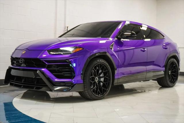 2022 Lamborghini Urus Graphite Capsule