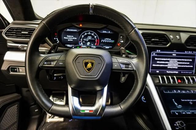 2022 Lamborghini Urus Graphite Capsule