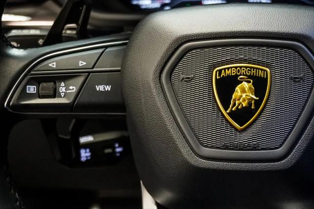 2022 Lamborghini Urus Graphite Capsule