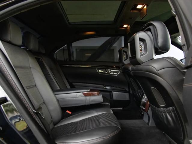 2011 Mercedes-Benz S 63 AMG S 63 AMG