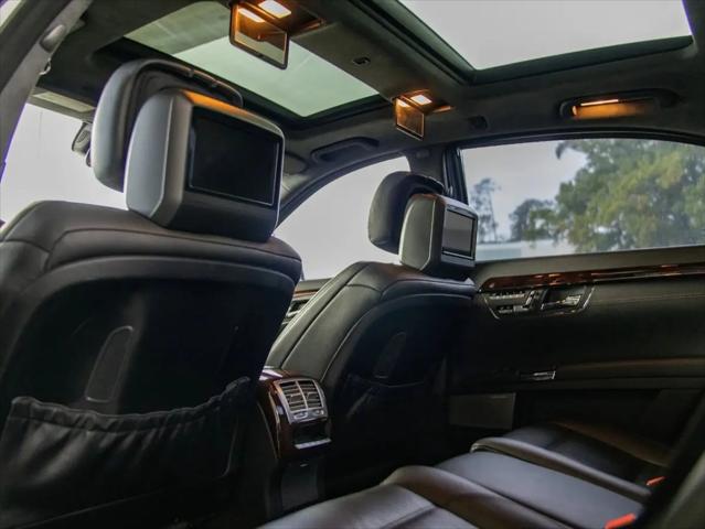 2011 Mercedes-Benz S 63 AMG S 63 AMG