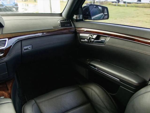 2011 Mercedes-Benz S 63 AMG S 63 AMG