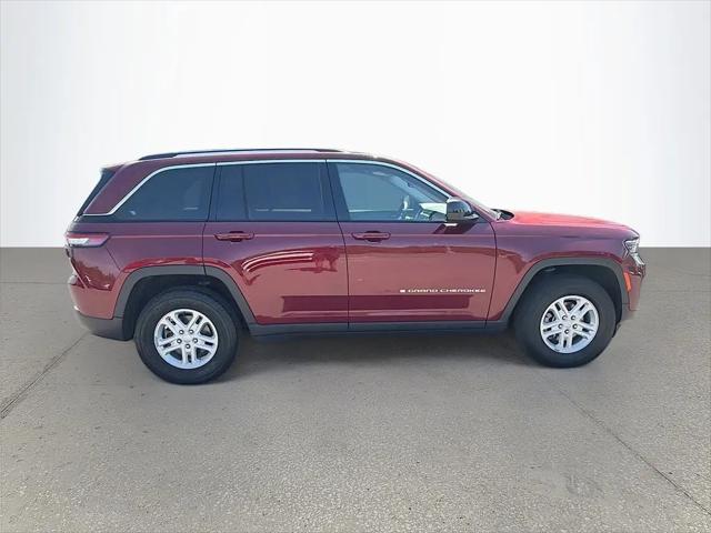 2024 Jeep Grand Cherokee Laredo 4x4