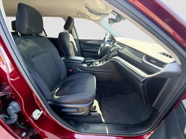 2024 Jeep Grand Cherokee Laredo 4x4
