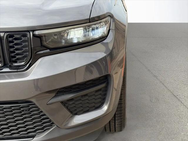 2024 Jeep Grand Cherokee Altitude 4x2