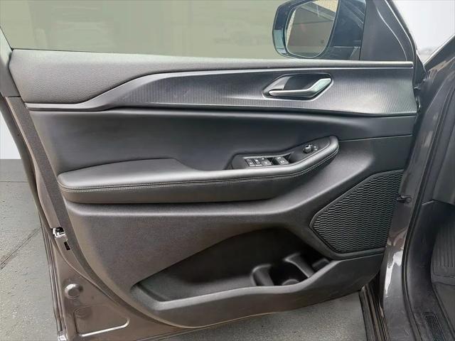 2024 Jeep Grand Cherokee Altitude 4x2