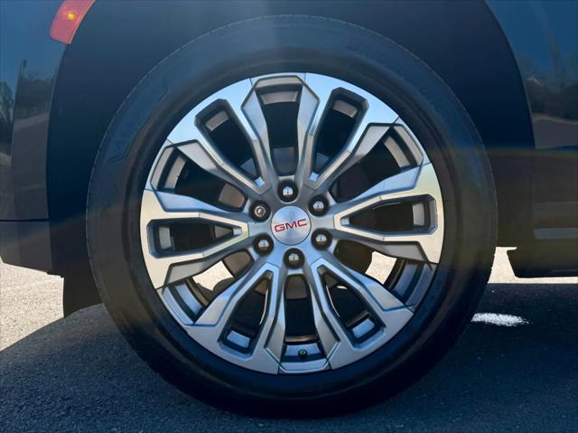 2022 GMC Yukon 4WD Denali
