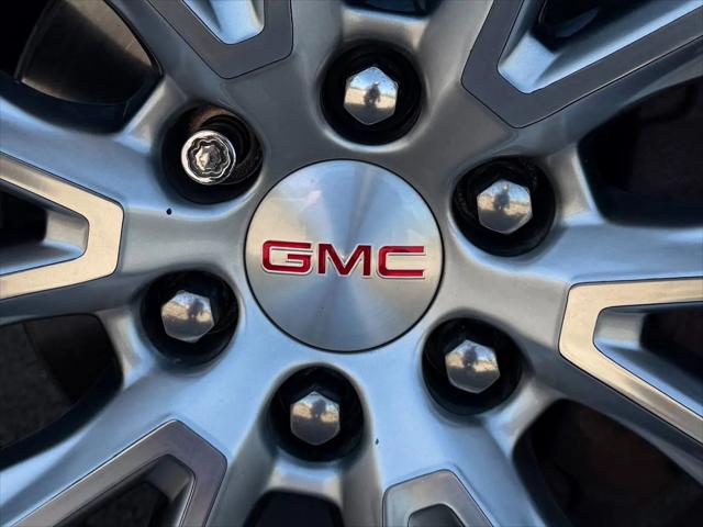 2022 GMC Yukon 4WD Denali