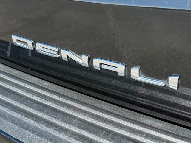 2022 GMC Yukon 4WD Denali