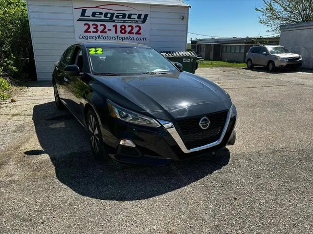 2022 Nissan Altima SV FWD for sale in Topeka, KS