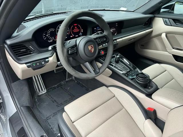 2026 Porsche 911 Carrera 4 GTS Cabriolet