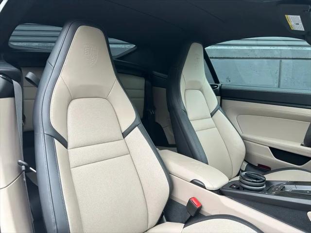 2026 Porsche 911 Carrera 4 GTS Cabriolet