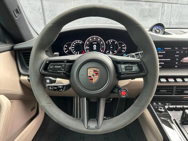 2026 Porsche 911 Carrera 4 GTS Cabriolet