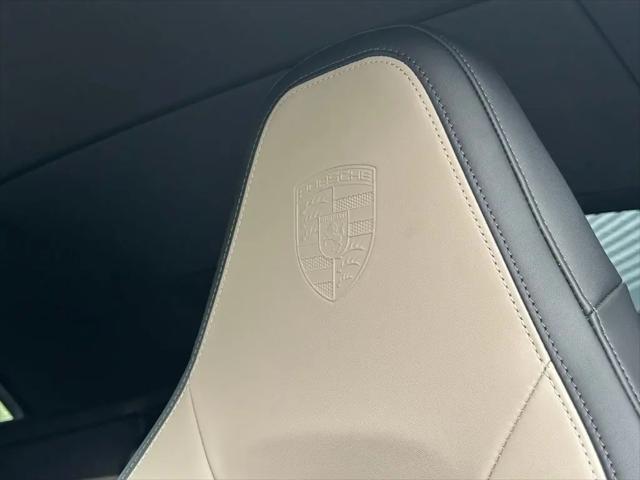 2026 Porsche 911 Carrera 4 GTS Cabriolet