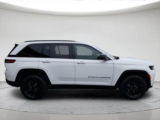 2026 Jeep Grand Cherokee Altitude 4x4