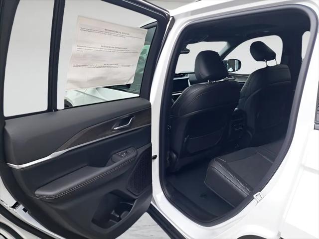 2026 Jeep Grand Cherokee Altitude 4x4