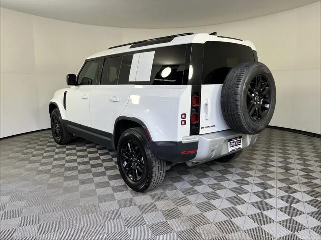 2025 Land Rover Defender 110 P300