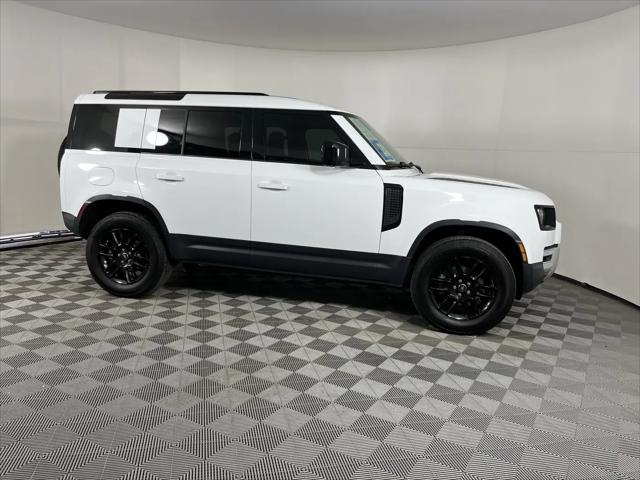 2025 Land Rover Defender 110 P300
