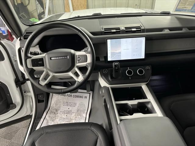 2025 Land Rover Defender 110 P300