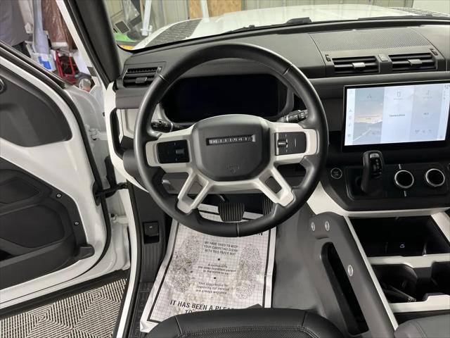 2025 Land Rover Defender 110 P300