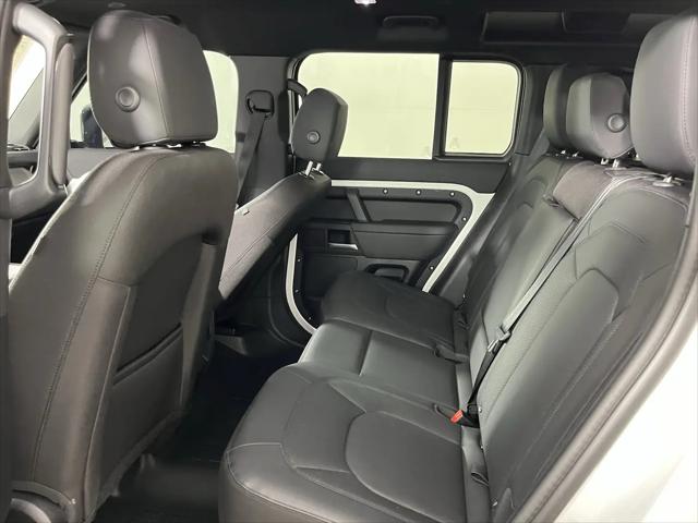 2025 Land Rover Defender 110 P300