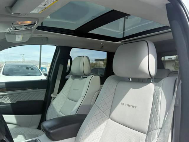 2020 Jeep Grand Cherokee Summit