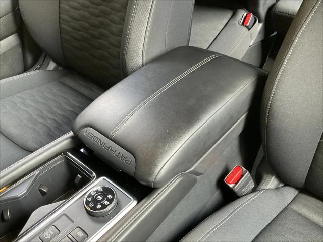 2025 Nissan Pathfinder SV 4WD