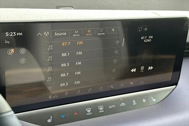 2026 Nissan LEAF PLATINUM+