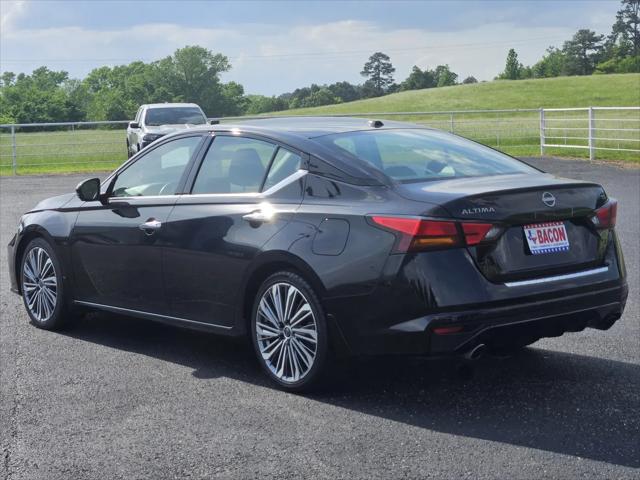2023 Nissan Altima SL FWD