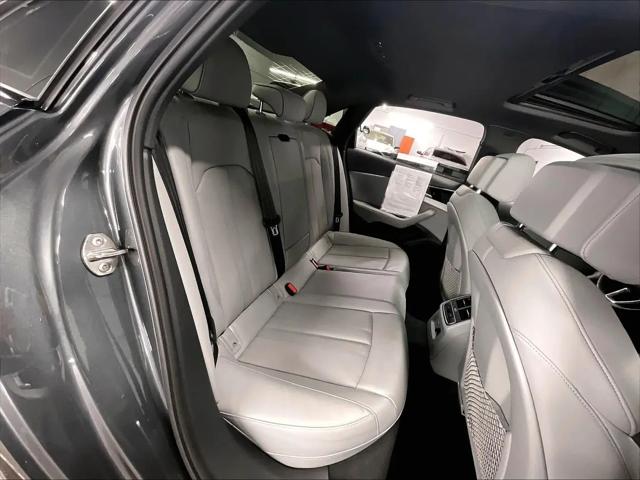 2023 Audi A4 Premium Plus 45 TFSI S line quattro S tronic