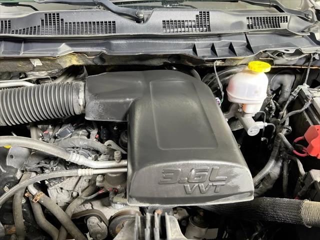 2022 Ram 1500 Classic Warlock Quad Cab 4x4 6'4" Box