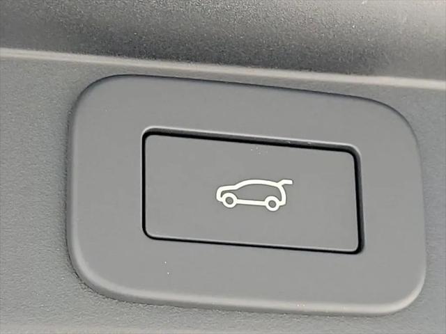 2026 Land Rover Range Rover P400 SE 7 Seat