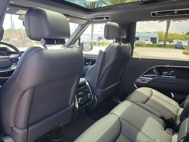 2026 Land Rover Range Rover P400 SE 7 Seat