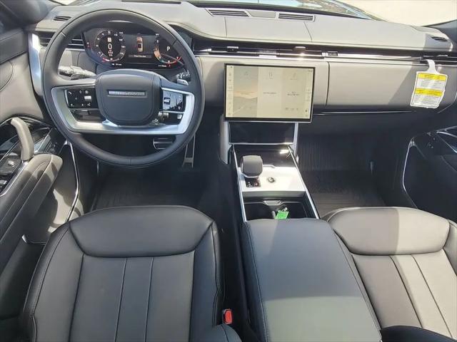 2026 Land Rover Range Rover P400 SE 7 Seat